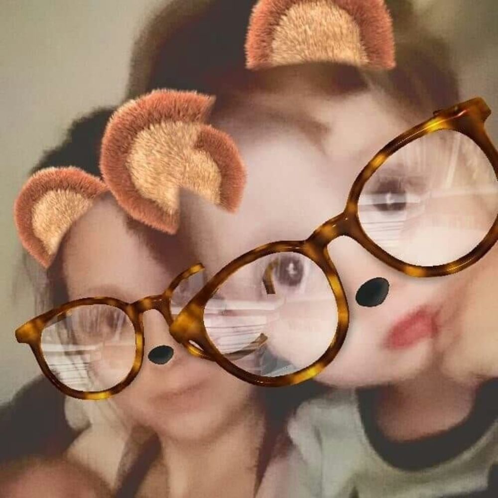 Meet your Posher, Cassandra